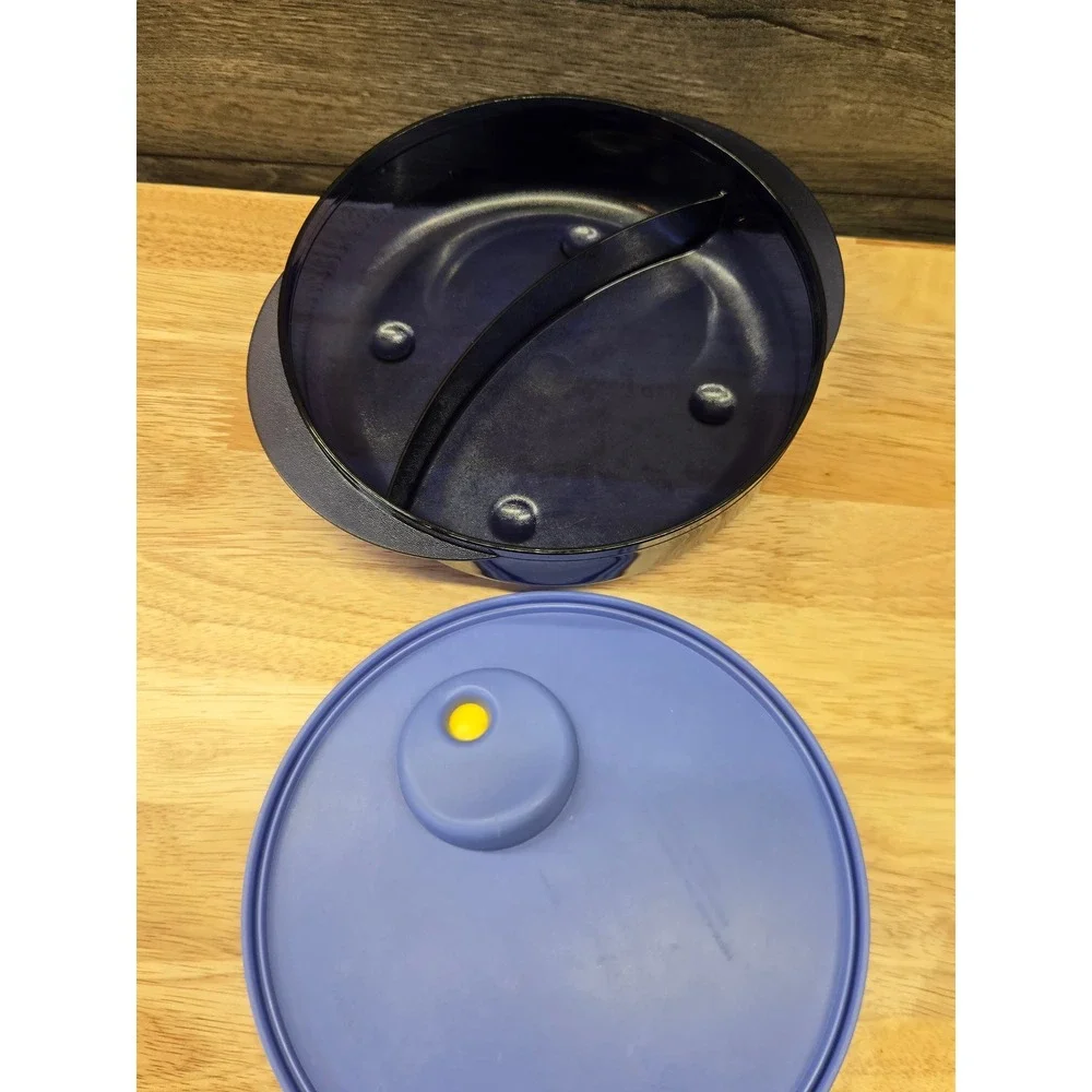 Tupperware crystalwave divided